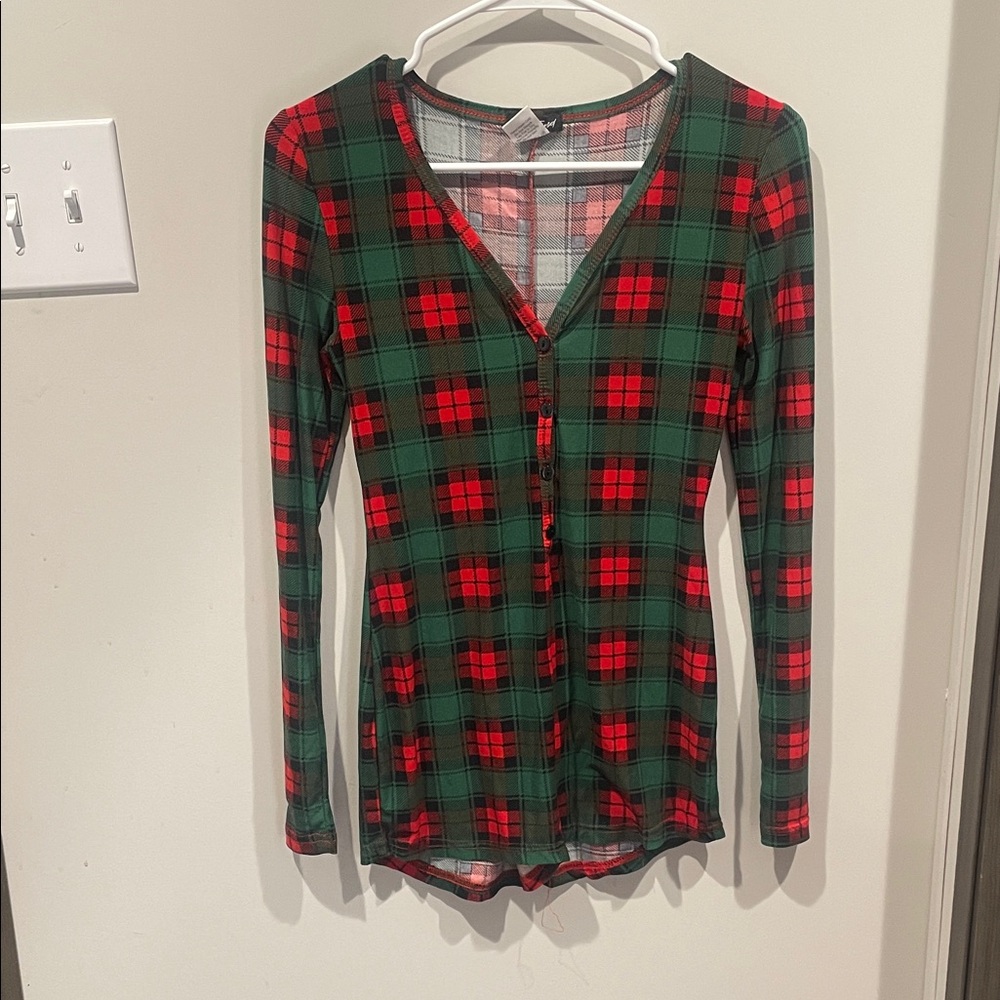 Fashion Nova Red and Green Plaid Button-Down Shirt